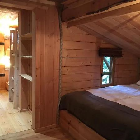 Hotel Tree House Domaine De Ronchinne