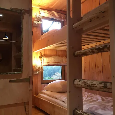 Tree House Domaine De Ronchinne Hotel *