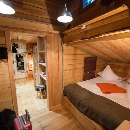 Tree House Domaine De Ronchinne Hotel Assesse