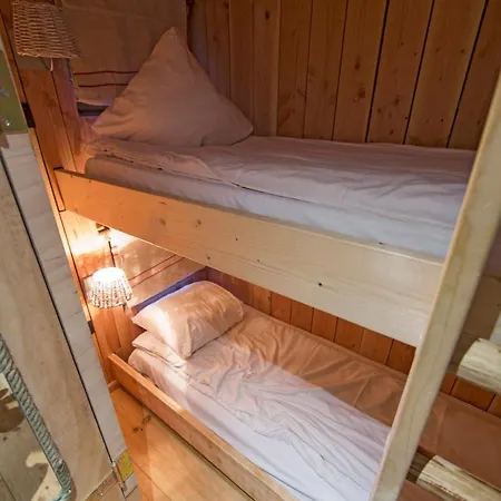 Tree House Domaine De Ronchinne Hotel